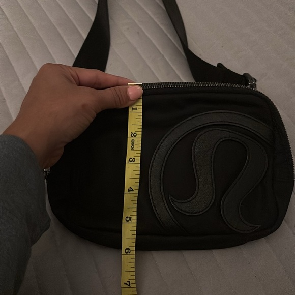 Lululemon Limited Edition Everywhere Belt Bag - Picture 9 of 9